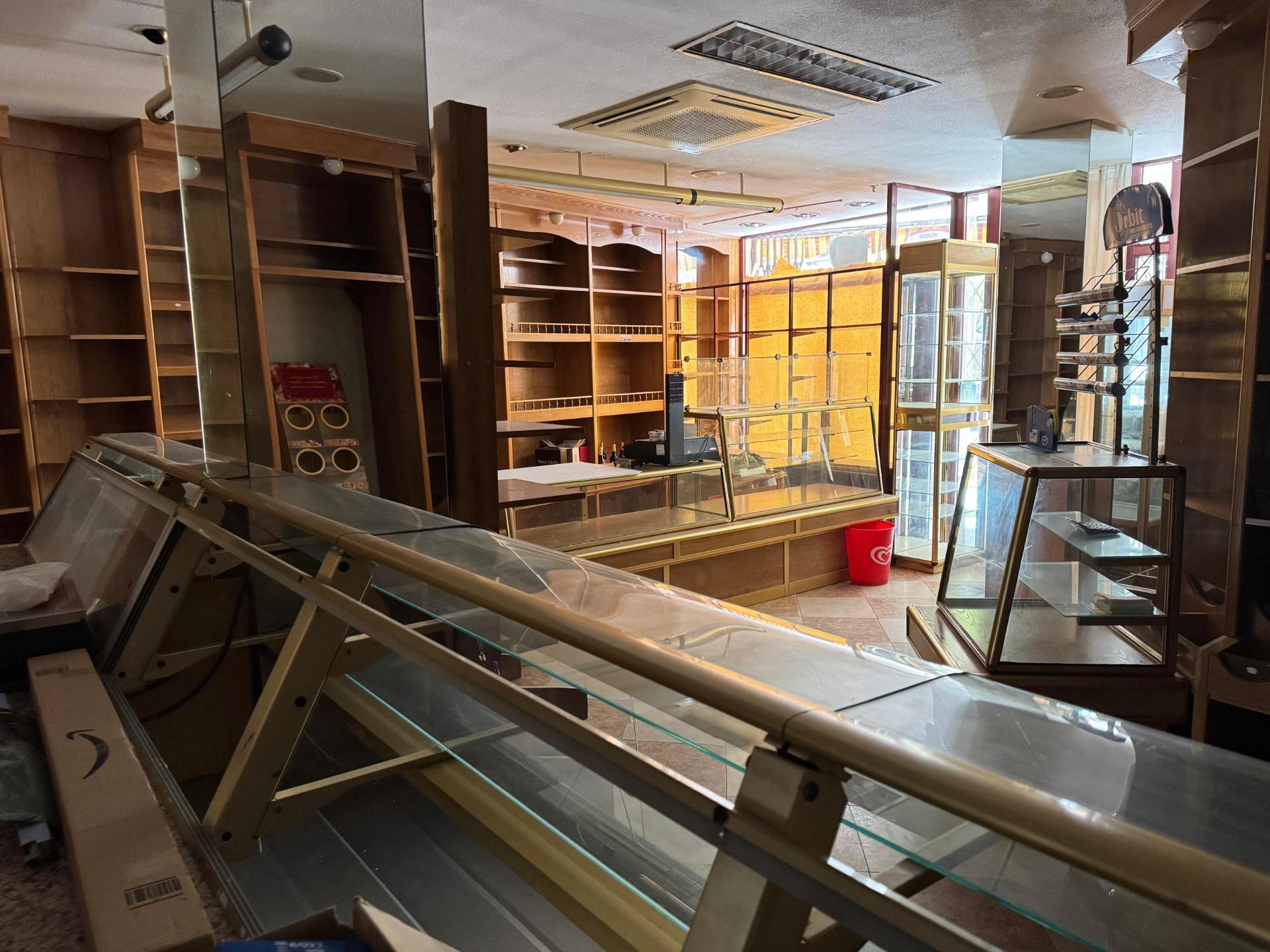 Miniatura 2 de LOCAL EN VENTA EN LAS DELICIAS