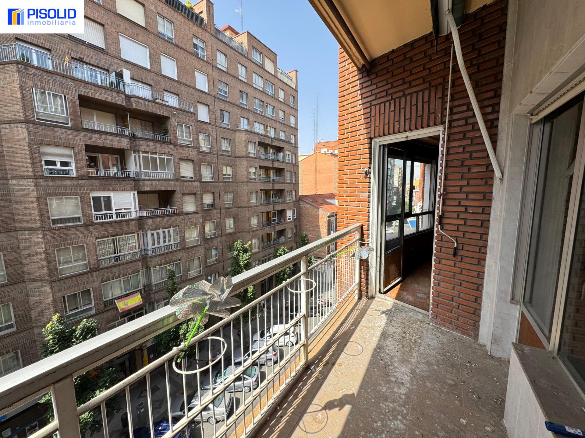 Miniatura 46 de PISO EN VENTA EN LA CIRCULAR