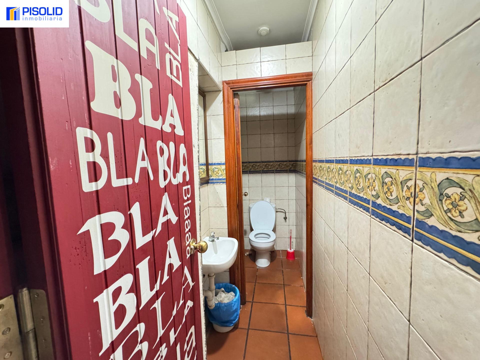 Miniatura 10 de  Local en alquiler en Calle Paraíso