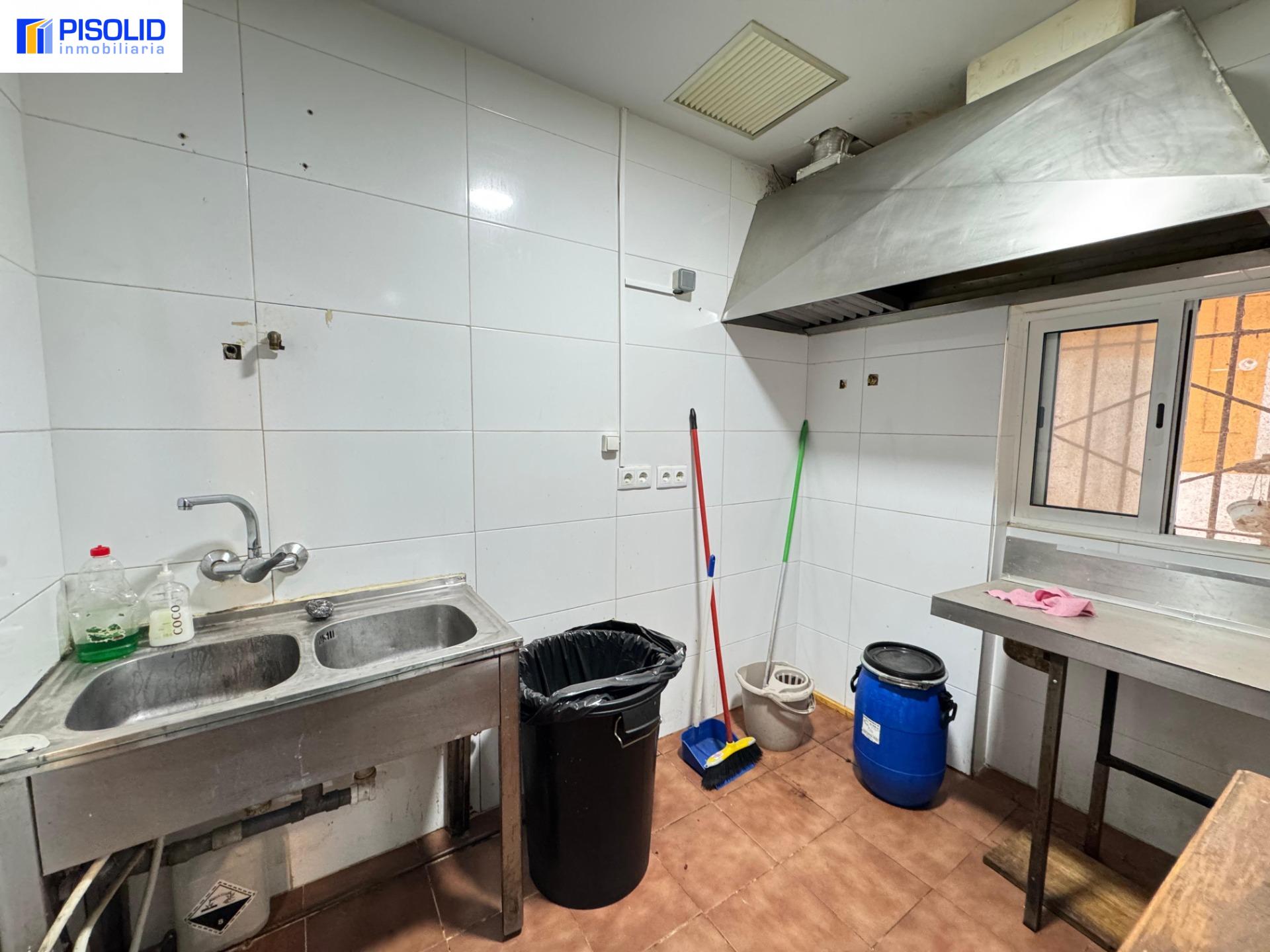 Miniatura 7 de  Local en alquiler en Calle Paraíso