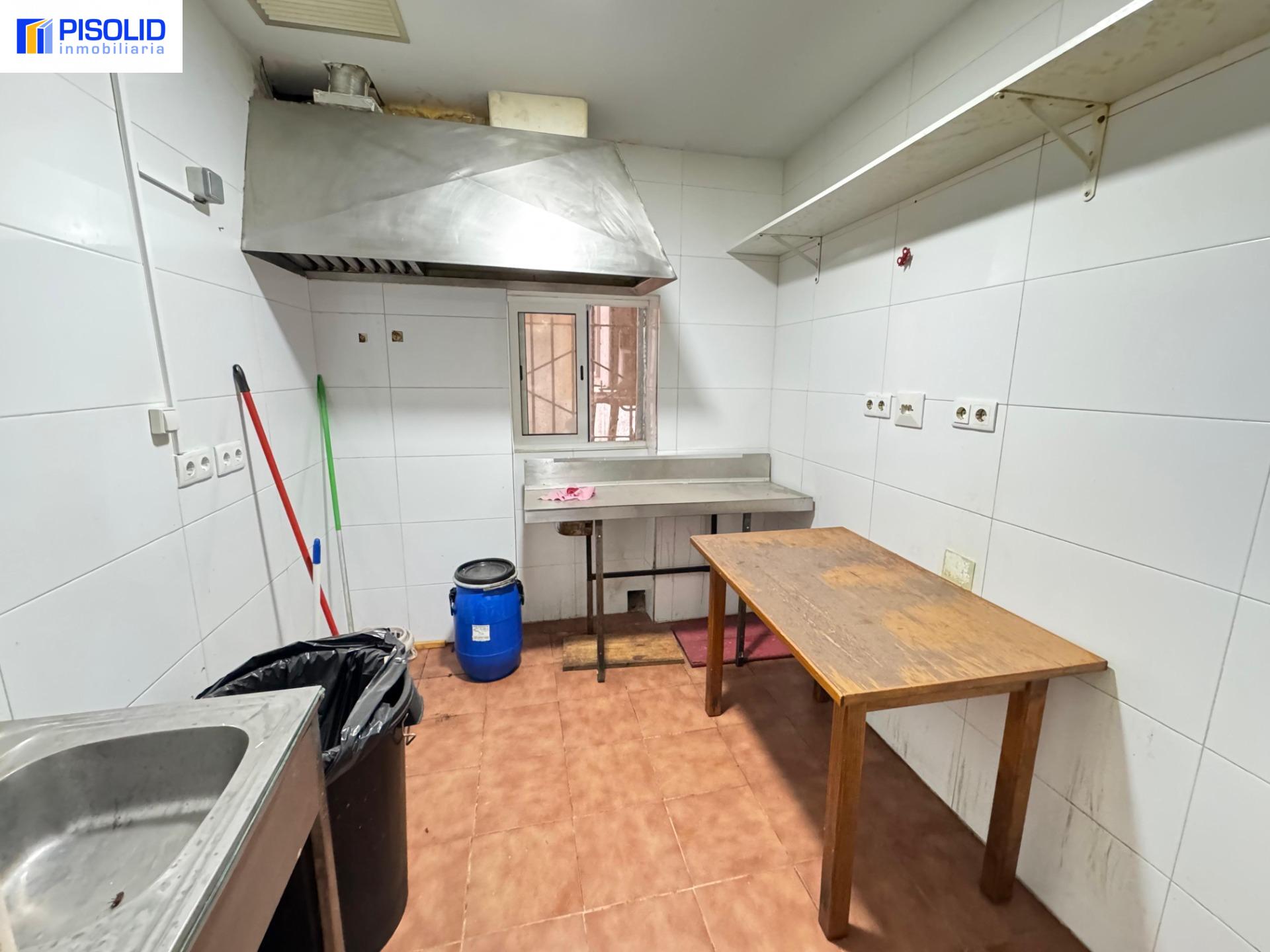 Miniatura 8 de  Local en alquiler en Calle Paraíso