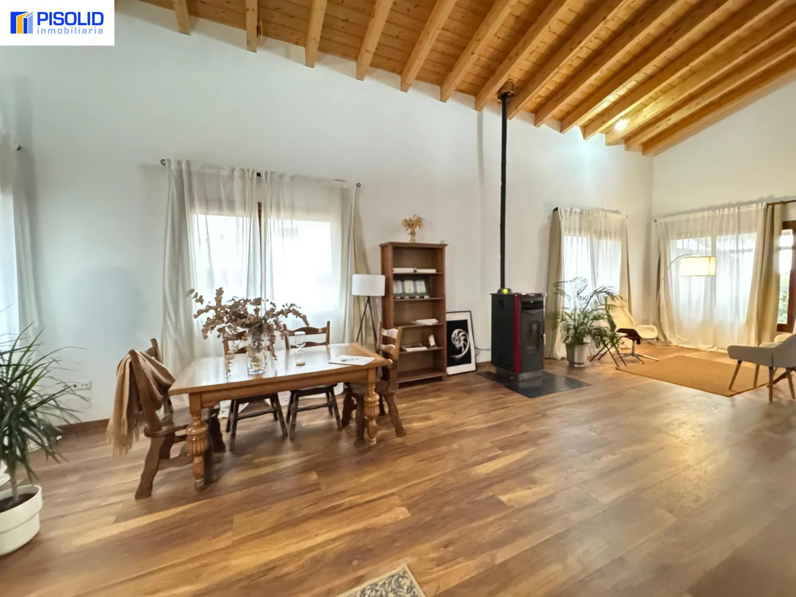 CHALET PAREADO EN VENTA EN FUENTE BERROCAL - Inmobiliaria en Valladolid - Miniatura 4