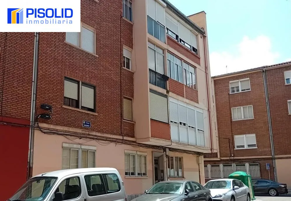 PISO EN VENTA EN CALLE SAGUNTO - Inmobiliaria en Valladolid - Imagen 1